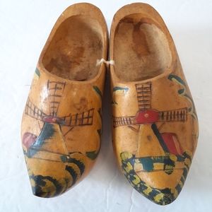 Little Wooden Holland Clogs St Marten